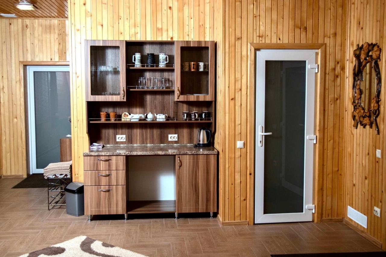 Вілія Hotell Lomacineţi Exteriör bild